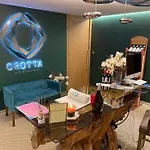 Mountain Resident - Relax S Wellness, Terasou A Soukromou Garazi 하라포프