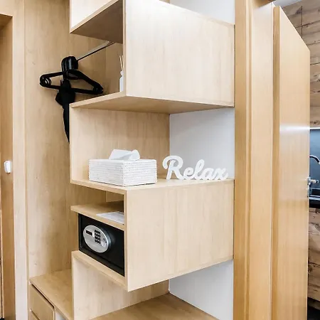 Appartement Mountain Resident - Wellness, Terasa & Garaz V Cene, Moznost Snidane *