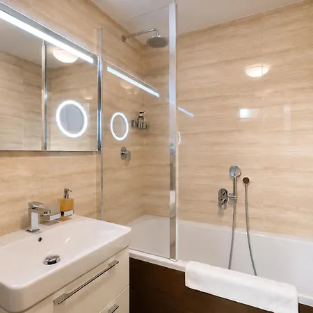 Mountain Resident - Wellness, Terasa & Garaz V Cene, Moznost Snidane Appartement *
